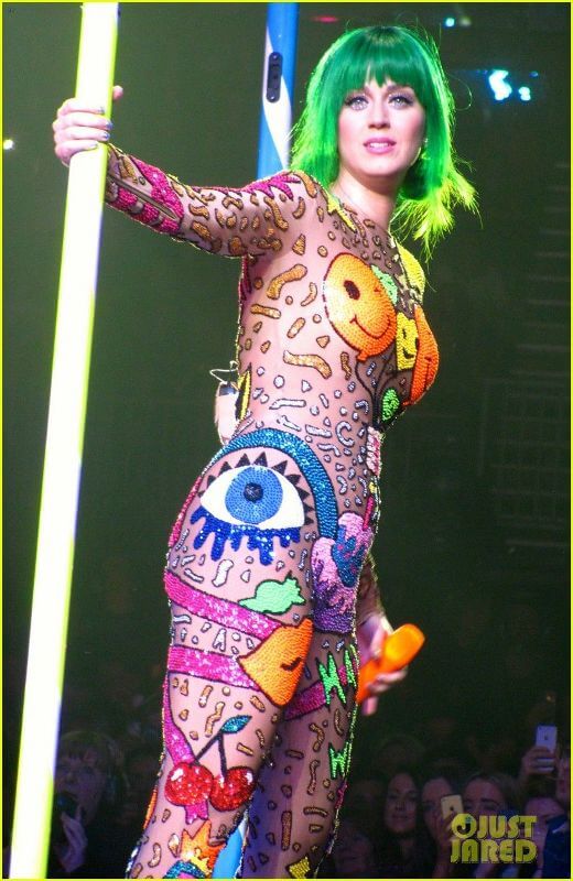 Katy Perry-Prismatic Tour outfit 