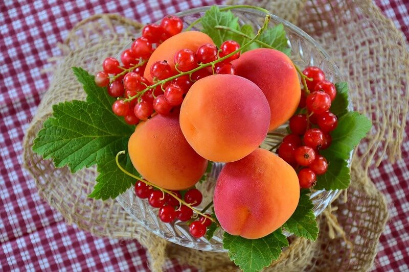 avoid keeping inside fridge Stone fruits Peaches