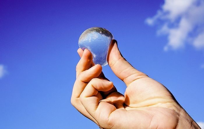 The answer to plastic water bottle epidemic: Edible Water Bubbles 1