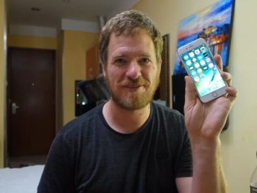 guy built an iPhone 6 from spare parts