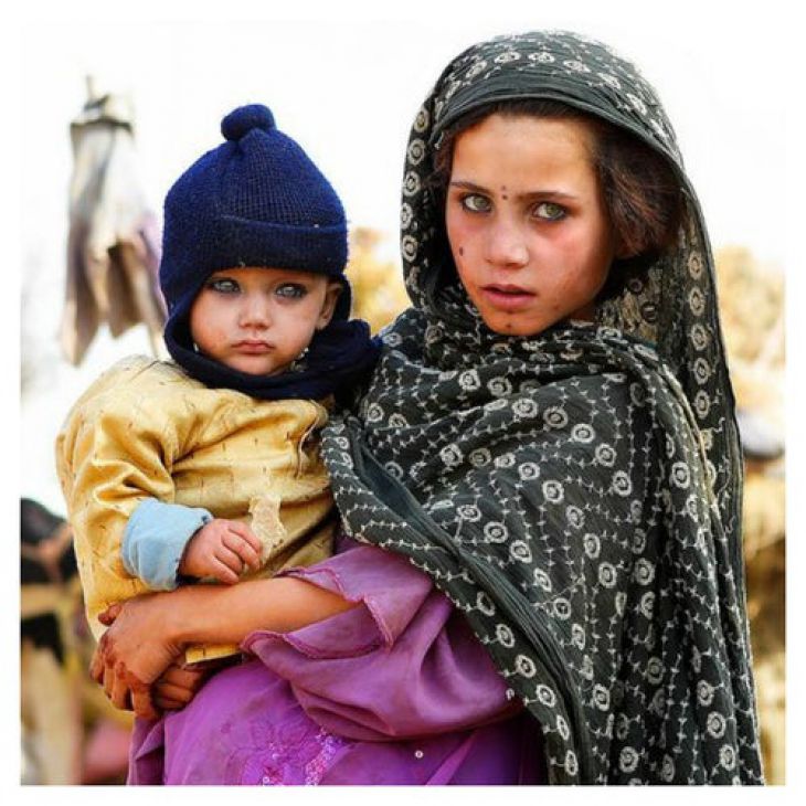 afgan girl eyes